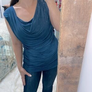 Maurice’s top size large